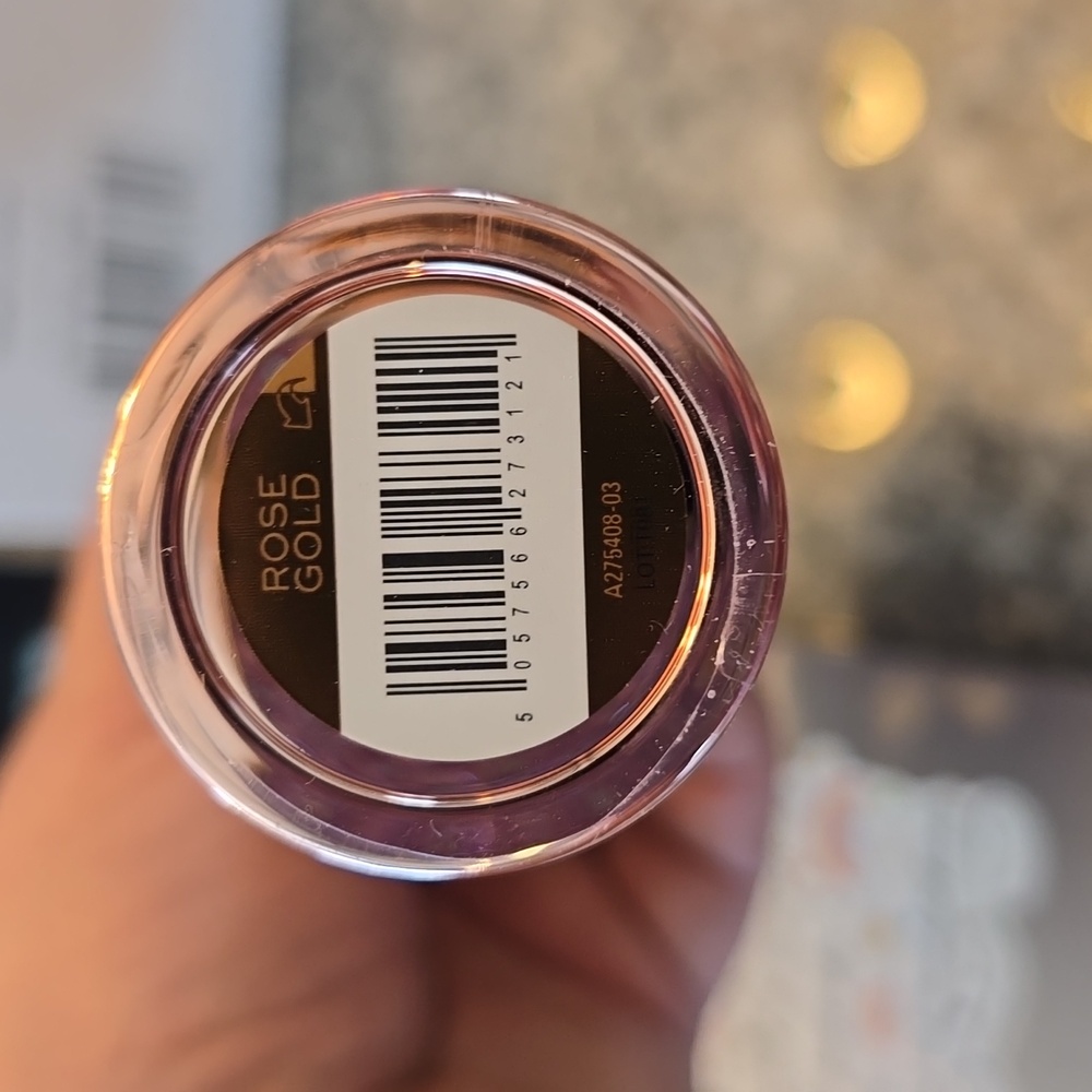 Revolution Mega Beam Stick Highlighter - Rose Gold (sealed) - Picture 4 of 4